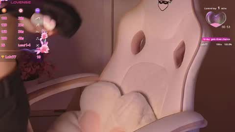 Snapshot of sydney_max chatting on 10.06.25 Milena online show from 10.06.25