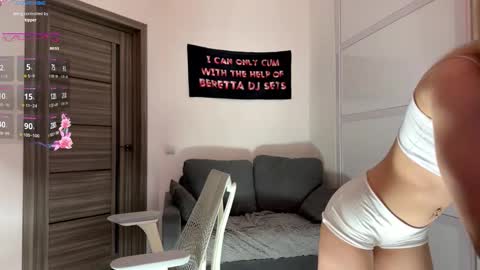 Mona online show from 03.04.26