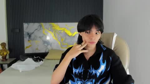 Snapshot of sylasfrost chatting on 11.30.25 sylasfrost online show from 11.30.25