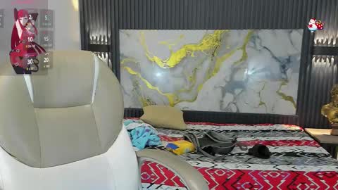 Snapshot of sylasfrost chatting on 12.17.25 sylasfrost online show from 12.17.25