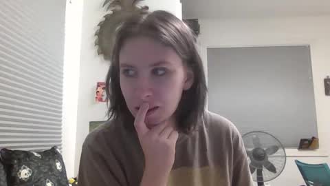 Snapshot of sylphy04 chatting on 11.02.25 Sylphy online show from 11.02.25