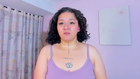 Snapshot of sylvara_bx chatting on 06.19.26 online show from 06.19.26