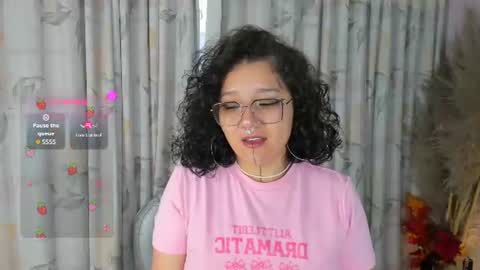 Snapshot of sylvara_bx chatting on 06.29.26 online show from 06.29.26