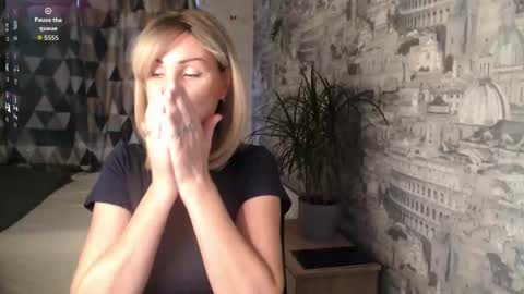 Sylvia online show from 11.10.25