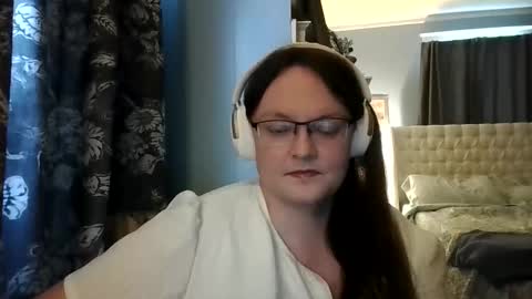 Snapshot of sylviexxxfun chatting on 06.01.26 sylviexxxfun online show from 06.01.26