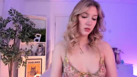 Ellie online show from 04.13.26