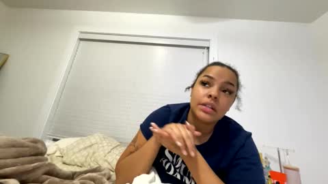 Snapshot of t_princess_t chatting on 02.03.25 t_princess_t online show from 02.03.25