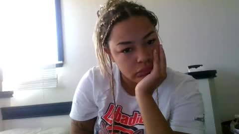 Snapshot of t_princess_t chatting on 09.08.25 t_princess_t online show from 09.08.25