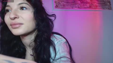 Snapshot of taachick chatting on 03.18.26 T A A H I R A online show from 03.18.26