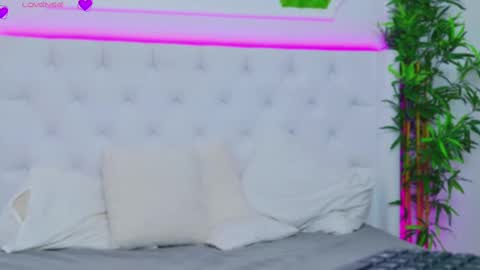 Snapshot of taahiraarabian chatting on 03.12.25 Arianna online show from 03.12.25