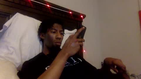 Snapshot of taejhon chatting on 11.22.25 Taejhon online show from 11.22.25