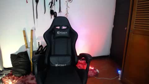 Snapshot of tafitasl4ve chatting on 11.22.25 Tafita online show from 11.22.25