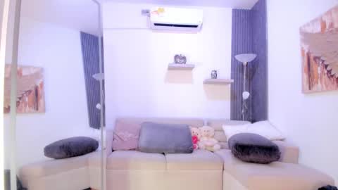 Tahiela  online show from 02.26.26