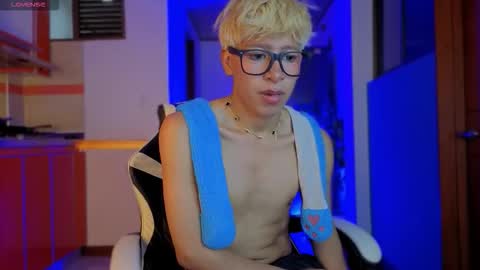 Snapshot of taichi_bluy chatting on 02.03.26 taichi online show from 02.03.26