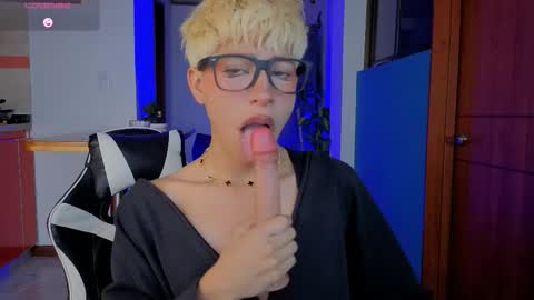 Snapshot of taichi_bluy chatting on 02.03.26 taichi online show from 02.03.26