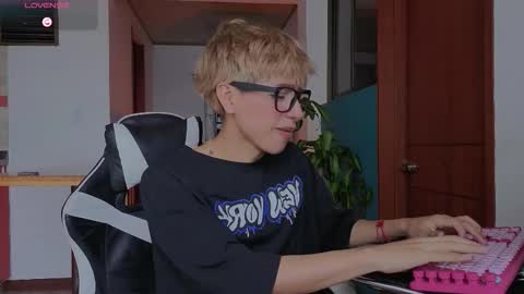 Snapshot of taichi_bluy chatting on 02.21.26 taichi online show from 02.21.26