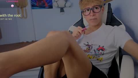 Snapshot of taichi_bluy chatting on 02.27.26 taichi online show from 02.27.26