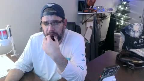 Snapshot of taintnuzzler_13 chatting on 12.02.24 TaintNuzzler online show from 12.02.24