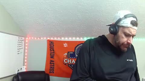 Snapshot of taintnuzzler_13 chatting on 02.16.25 TaintNuzzler online show from 02.16.25