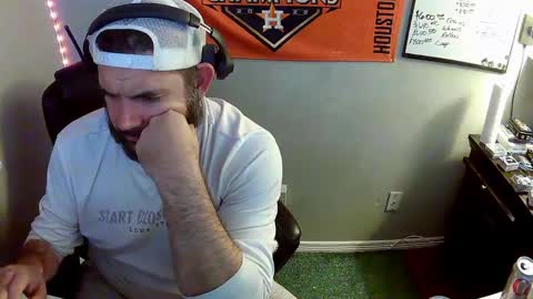 Snapshot of taintnuzzler_13 chatting on 09.09.25 TaintNuzzler online show from 09.09.25