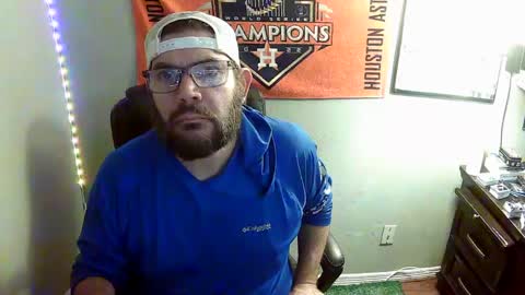 Snapshot of taintnuzzler_13 chatting on 09.11.25 TaintNuzzler online show from 09.11.25