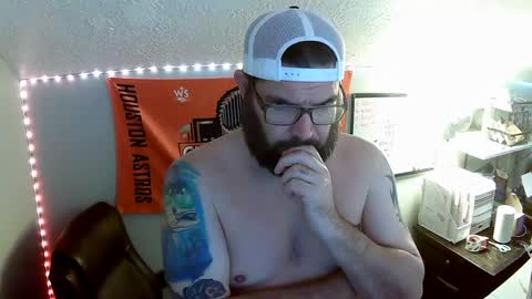 Snapshot of taintnuzzler_13 chatting on 09.29.25 TaintNuzzler online show from 09.29.25