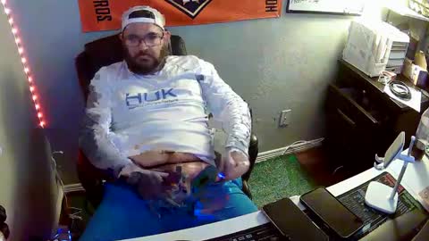 Snapshot of taintnuzzler_13 chatting on 10.05.25 TaintNuzzler online show from 10.05.25