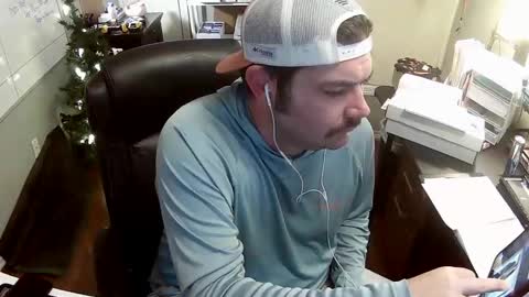 Snapshot of taintnuzzler_13 chatting on 11.25.25 TaintNuzzler online show from 11.25.25