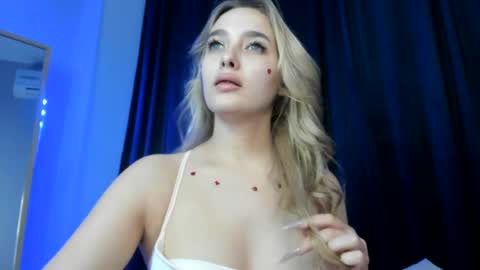 Taisia online show from 07.10.26