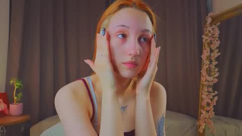 Snapshot of taiteedgington chatting on 11.29.25 im Lally online show from 11.29.25