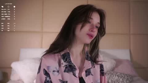 Mia online show from 06.05.26