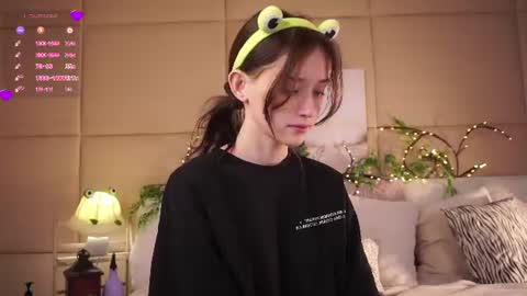 Mia online show from 07.25.26