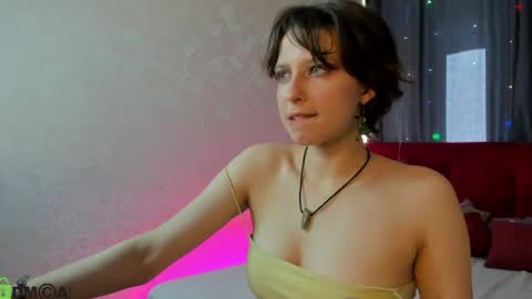 Snapshot of taithelmi chatting on 03.31.26 Jean online show from 03.31.26