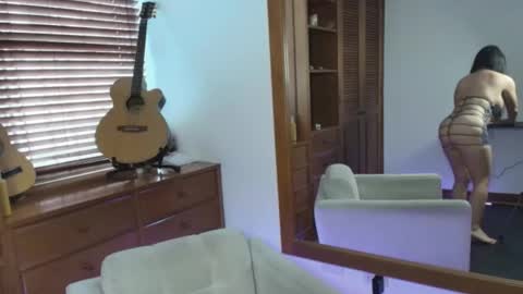 Snapshot of talia__velvet chatting on 11.28.25 talia__velvet online show from 11.28.25