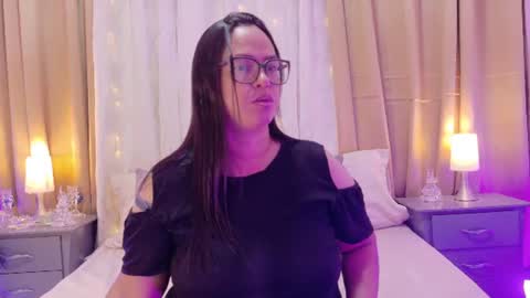 Snapshot of talianavega chatting on 07.10.26 tali online show from 07.10.26