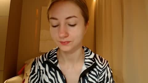  Kira  online show from 02.11.25