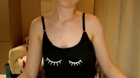  Kira  online show from 02.25.25