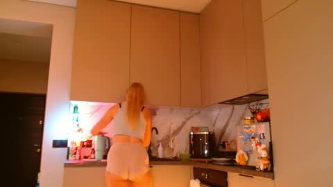  Kira  online show from 02.05.26