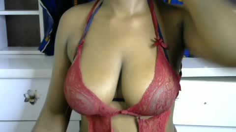 Snapshot of tall_choco chatting on 04.03.26 tall_choco online show from 04.03.26