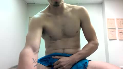 Snapshot of tallcockandhandsom chatting on 12.02.25 tallcockandhandsom online show from 12.02.25