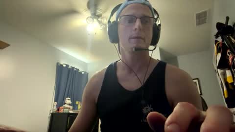 first stream was very fun grateful for every follow and super active chat online show from 06.06.26