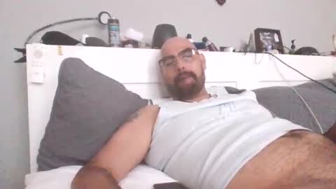 Snapshot of talllatino310 chatting on 06.05.26 talllatino310 online show from 06.05.26