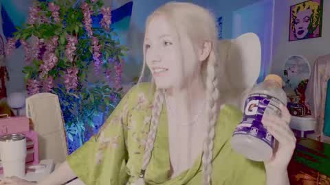 Snapshot of talulaa chatting on 05.23.26 Talula - OF talulaa online show from 05.23.26
