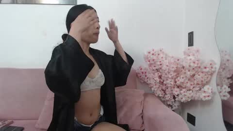 Hi im sara online show from 04.28.26