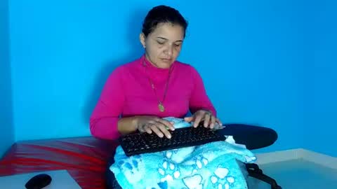 Snapshot of tamenoir33 chatting on 07.25.26 tamara online show from 07.25.26