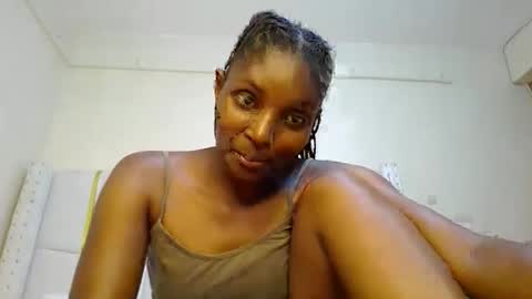 Snapshot of tamia538235 chatting on 03.04.25 tamia online show from 03.04.25