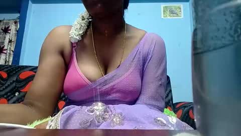 Snapshot of tamilmadhi520 chatting on 09.28.25 tamilmadhi520 online show from 09.28.25