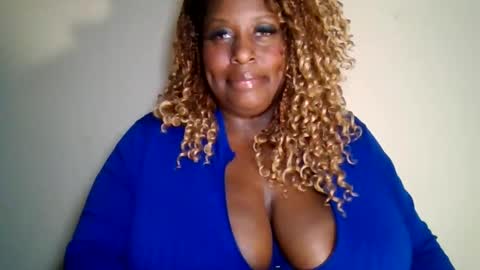 Snapshot of tamyajay chatting on 01.10.25 Tamya Jay online show from 01.10.25