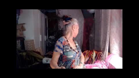 Snapshot of tanganiika chatting on 10.18.25 Milena online show from 10.18.25