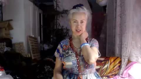 Snapshot of tanganiika chatting on 10.21.25 Milena online show from 10.21.25